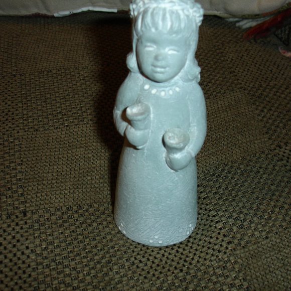 Isabel Bloom Angel - Angel  Holding Bells - Decorative Angel - Signed 2005 - Picture 1 of 5